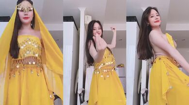 《顶级御姐炸裂精品》露脸女神究极泄密！爆炸无敌骚气舞蹈老师【尤秘书】私拍，足交口交被金主各种爆肏 (3)